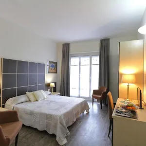 3* Hotel Ferrari